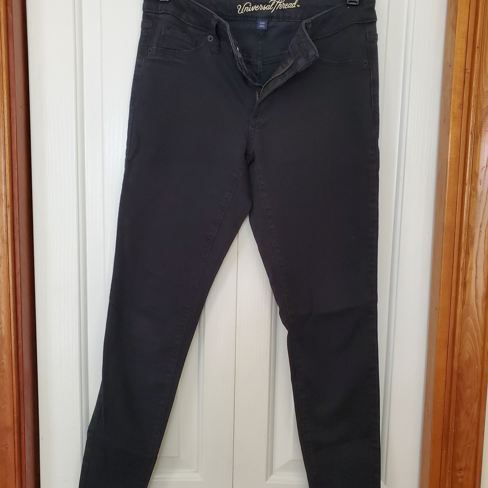 Universal Thread Women's Black Skinny Jeans
